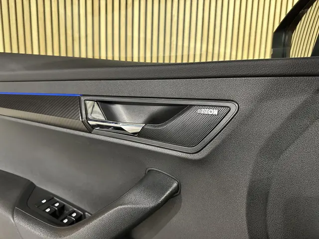 Škoda Karoq 1.5 TSI ACT Sportline Business 2020 Benzine 27