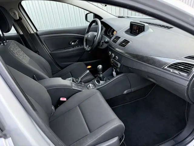 Renault Mégane Estate 1.6 Authentique 2012 Benzine 21