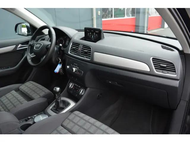 Audi Q3 1.4 TFSI Pro Line 2014 Benzine 12