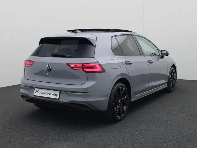 Volkswagen Golf 2