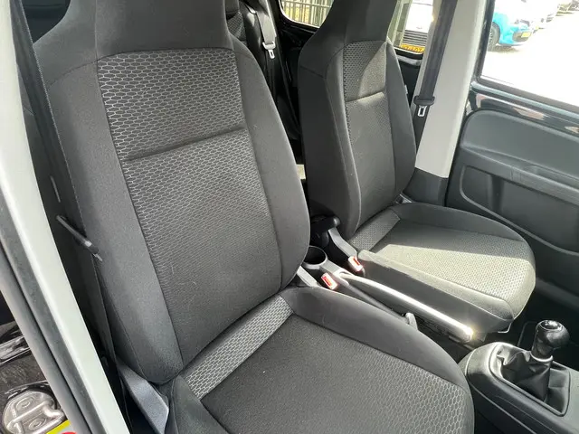 SEAT Mii 1.0 Sport 79.000 km NL-AUTO-NAP 2014 Benzine 17