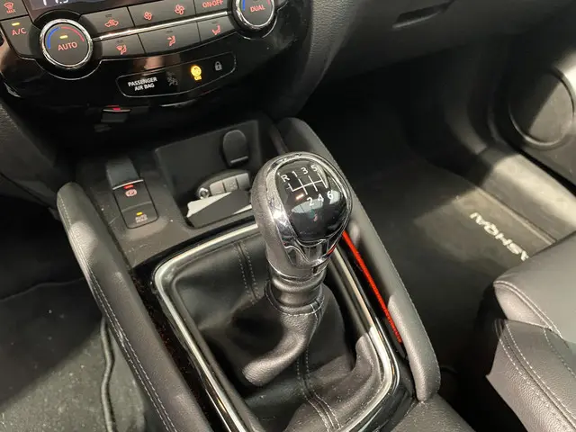 Nissan QASHQAI 1.3 DIG-T Tekna + 2020 Benzine 24