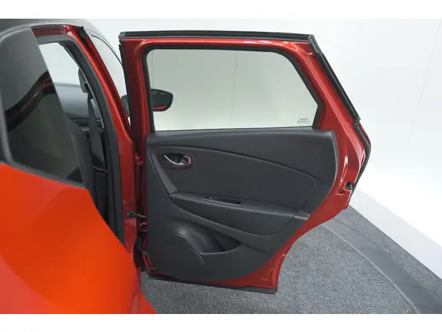 Renault Captur TCe 150 EDC Intens 2019 Benzine 62