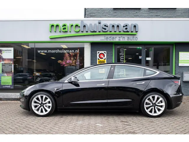 Tesla Model 3 Long Range AWD 75 kWh 2019 Elektrisch 18