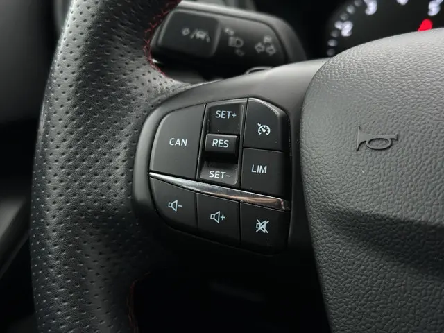 Ford Focus Wagon 1.0 EcoBoost ST Line 2019 Benzine 26