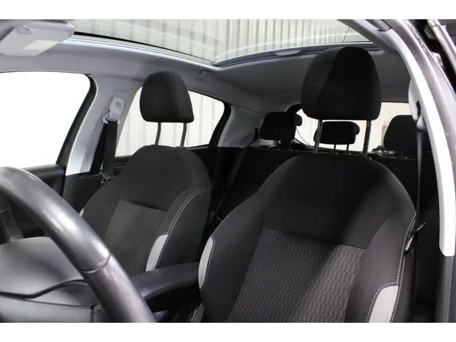 Peugeot 208 1.2 PureTech Style Pack Plus 2015 Benzine 17