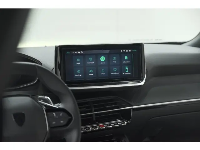 Peugeot 2008 PureTech 130 EAT8 Allure 2024 Benzine 46