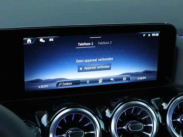 Mercedes-Benz GLA 180 AMG Line 2025 Benzine 19