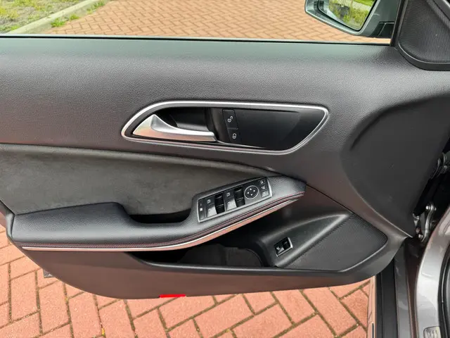 Mercedes-Benz GLA 200 d 2018 Diesel 13