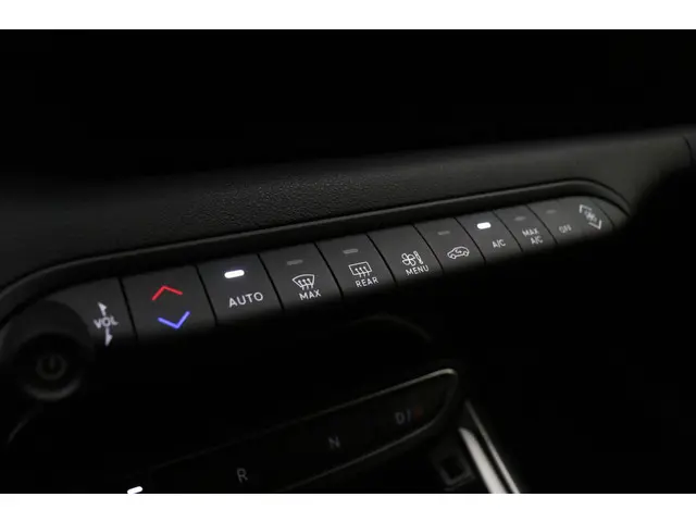 Jeep Avenger 1.2 e-Hybrid Summit 2025 Hybride Benzine 29