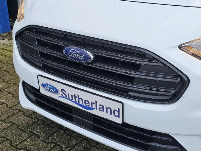 Ford Transit Connect 1.5 EcoBlue L2 Limited 2023 Diesel 25