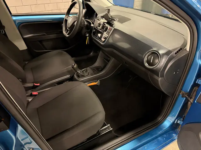 Volkswagen up! 1.0 BMT move up! 2018 Benzine 11