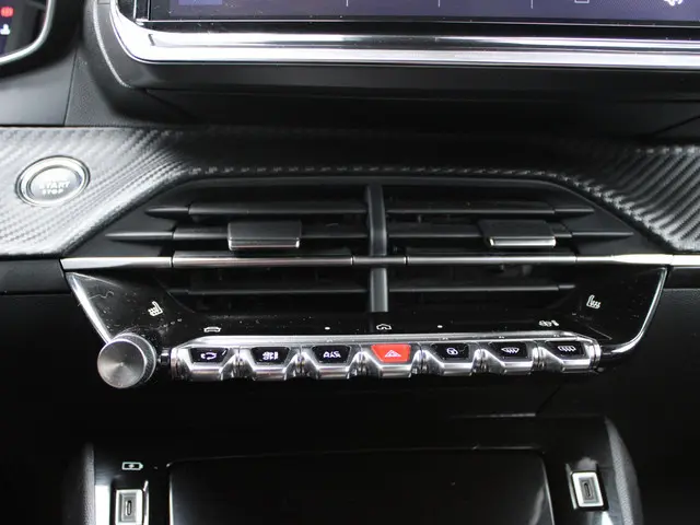 Peugeot 2008 1.2 PureTech 130 Allure 2024 Benzine 16