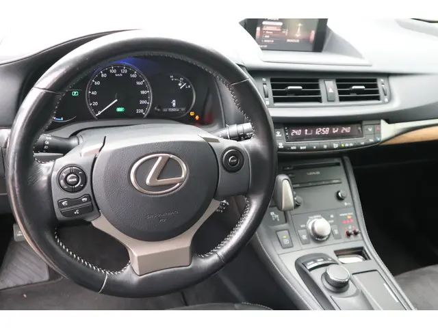 Lexus CT 200h Sport Edition 2016 Hybride Benzine 3