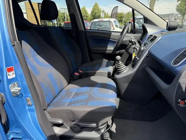 Opel Agila 1.0 Edition 2012 Benzine 7