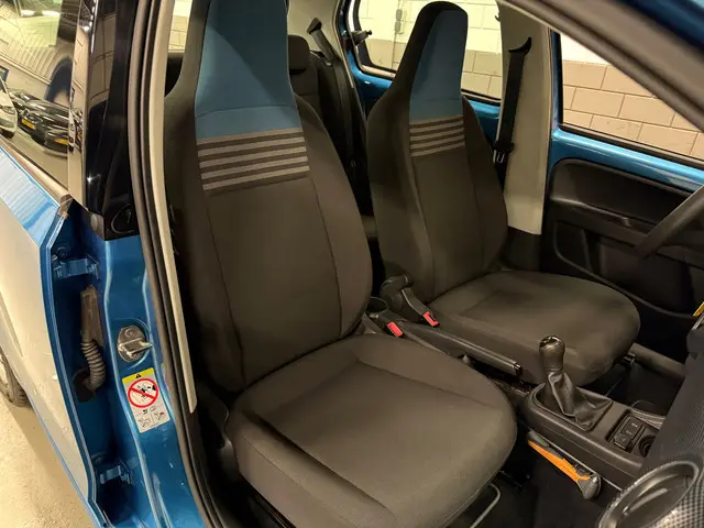 Volkswagen up! 1.0 BMT move up! 2018 Benzine 10