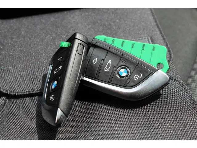 BMW 1 Serie 118i//Navi//Carplay//Trekhaak!! 2019 Benzine 21