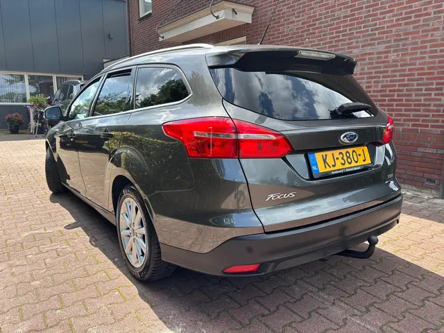 Ford Focus Wagon 1.0 Titanium 2016 Benzine 2
