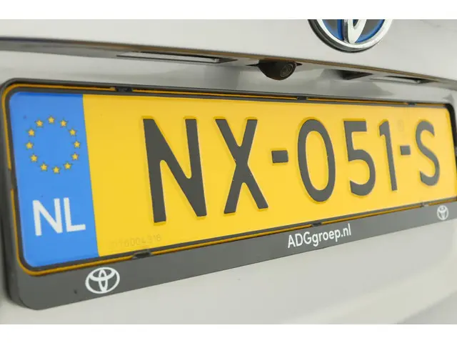 Toyota C-HR 1.8 Hybrid Bi-Tone 2017 Hybride Benzine 42