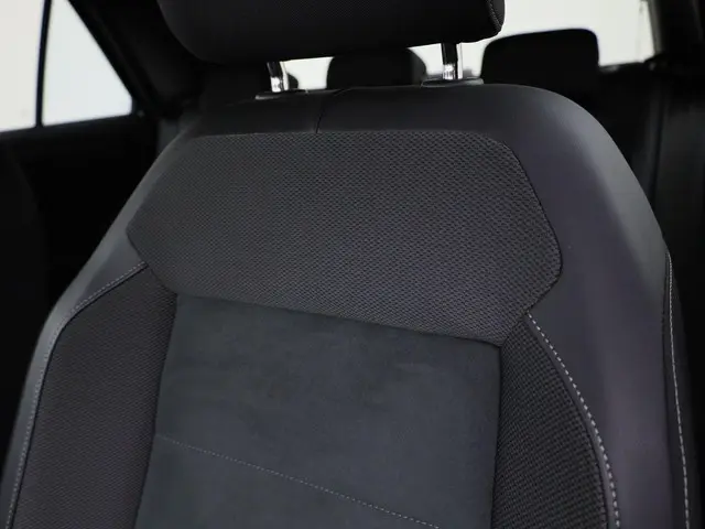 Volkswagen T-Roc 1.5TSI/150PK R-Line DSG 2025 Benzine 18