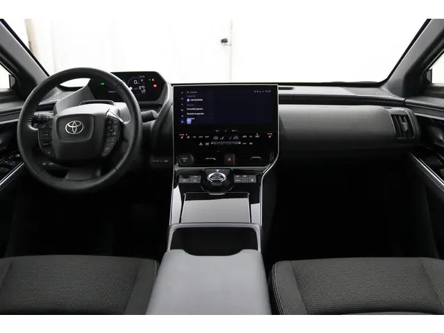 Toyota bZ4X Business Plus 71 kWh 2025 Elektrisch 4
