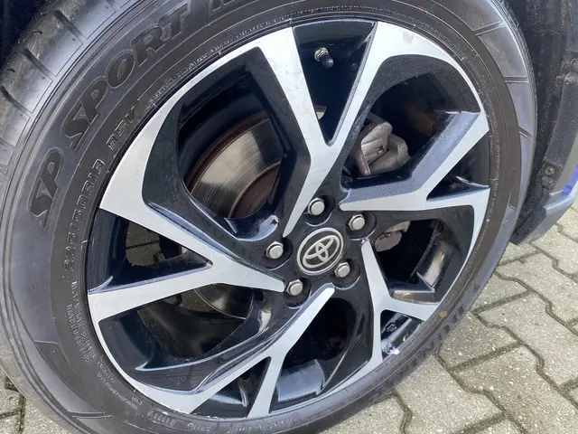 Toyota C-HR 1.8 Hybrid Dynamic 2021 Hybride Benzine 7