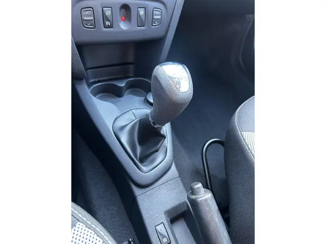 Dacia Sandero Stepway 0.9 TCe SL 2017 Benzine 7