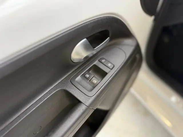 Volkswagen up! 1.0 BMT move up! 2020 Benzine 5