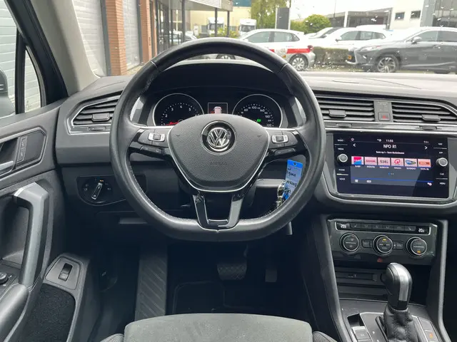 Volkswagen Tiguan 1.5 TSI ACT Highline 2020 Benzine 21