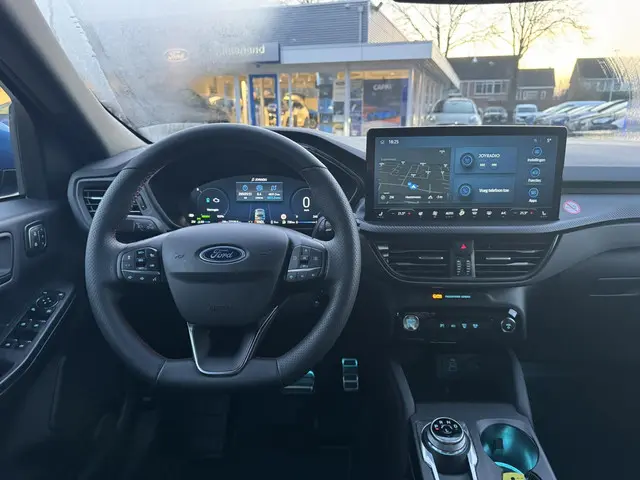 Ford Kuga 2.5 PHEV ST-Line X 2025 Hybride Benzine 11