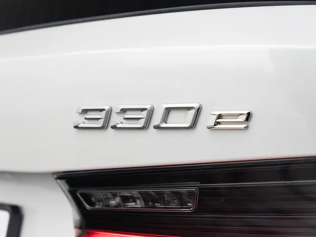 BMW 3 Serie Touring 330e 2025 Hybride Benzine 19