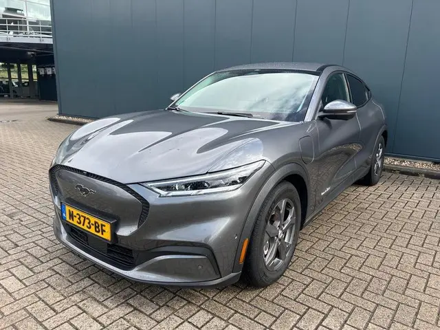 Ford Mustang Mach-E RWD 75 kWh 2021 Elektrisch 2