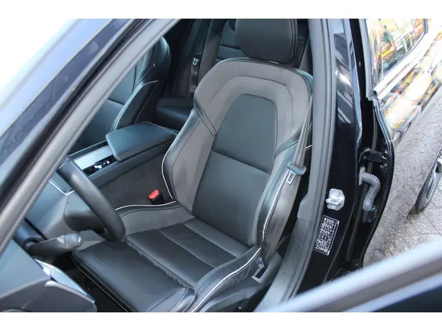 Volvo S60 2.0 B5 R-Design/pano/leer 2021 Hybride Benzine 18