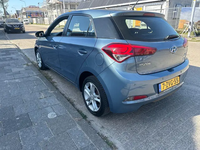 Hyundai i20 1.2 LP i-Drive Cool 2015 Benzine 7
