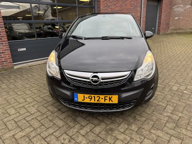 Opel Corsa 1.4-16V / in opdracht van klant 2013 Benzine 2