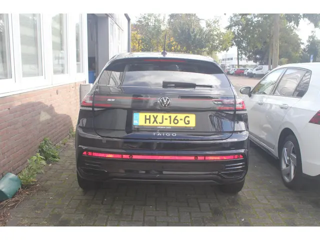 Volkswagen Taigo 1.5 TSI R-Line Business 2024 Benzine 2