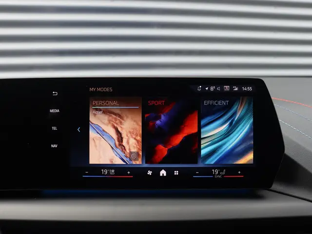 BMW 1 Serie 5-deurs 120 2025 Benzine 24