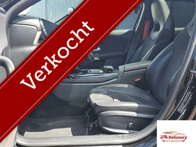 Mercedes-Benz A-Klasse AMG 35 4MATIC 2020 Benzine 11