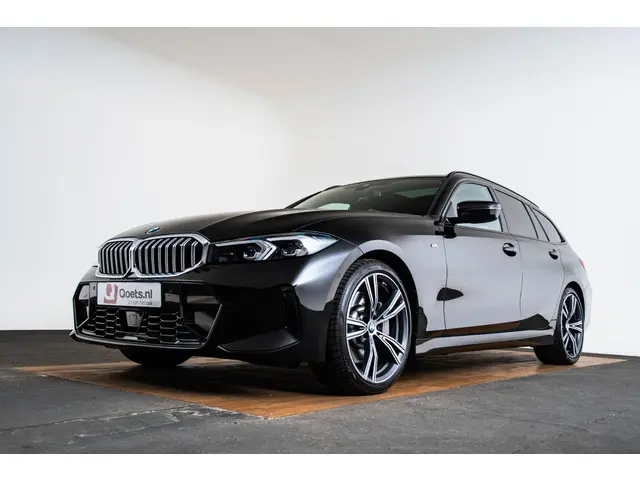BMW 3 Serie Touring 330i 2023 Benzine 6