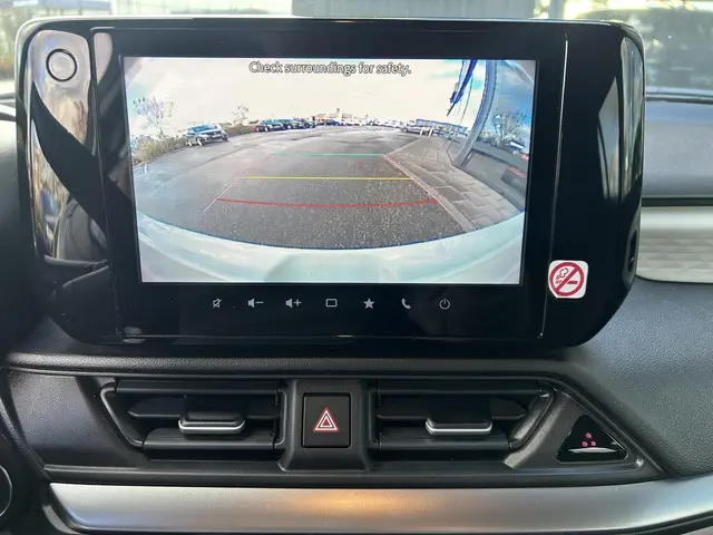 Suzuki Swift 1.2 Style Smart Hybrid 2025 Benzine 13