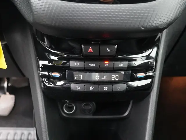 Peugeot 2008 1.2 PureTech Allure 2017 Benzine 21