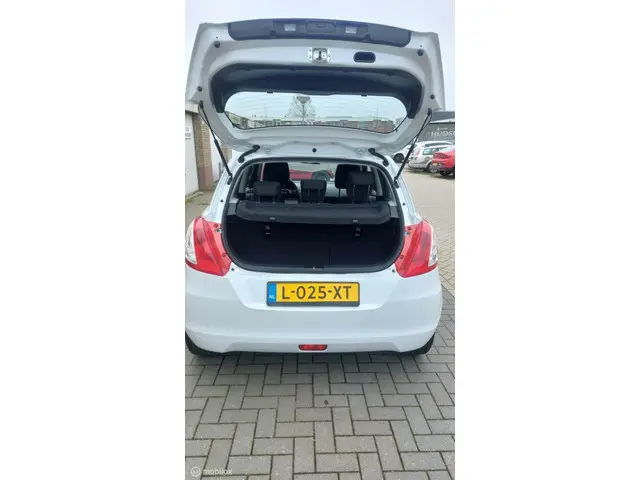 Suzuki Swift 1.2 Style EASSS 2016 Benzine 25