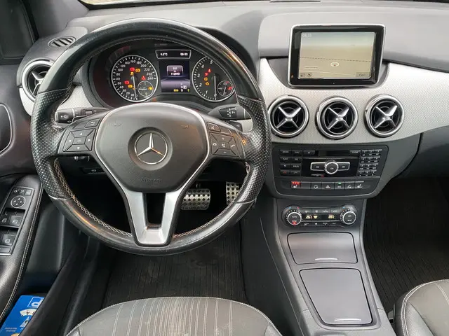 Mercedes-Benz B-Klasse 180 Prestige 2014 Benzine 12
