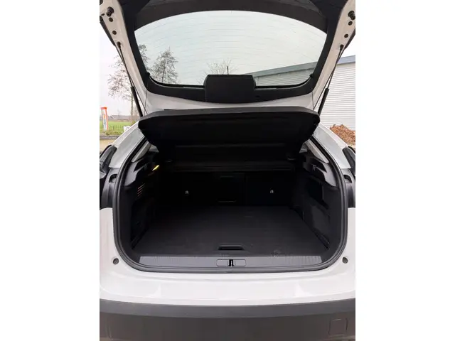 Citroën C4 - 1.2 Puretech Shine 2022 Benzine 9