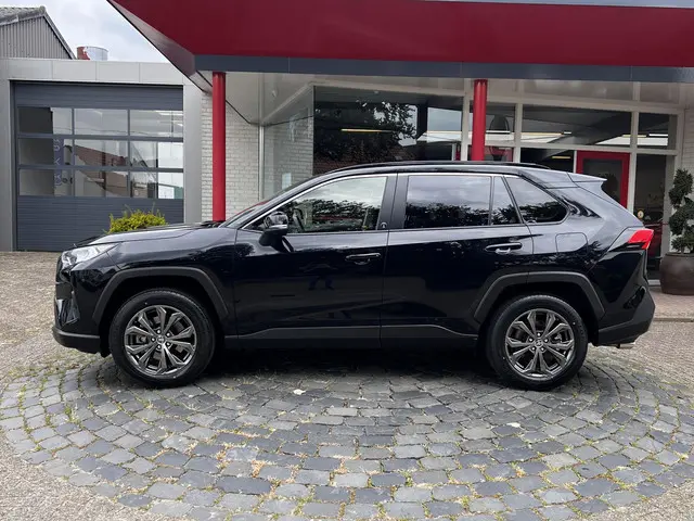 Toyota RAV4 2