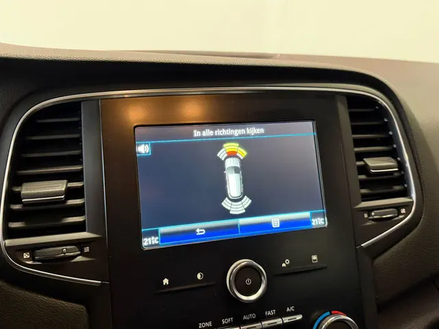 Renault Mégane Estate 1.3 TCe Limited 2018 Benzine 23