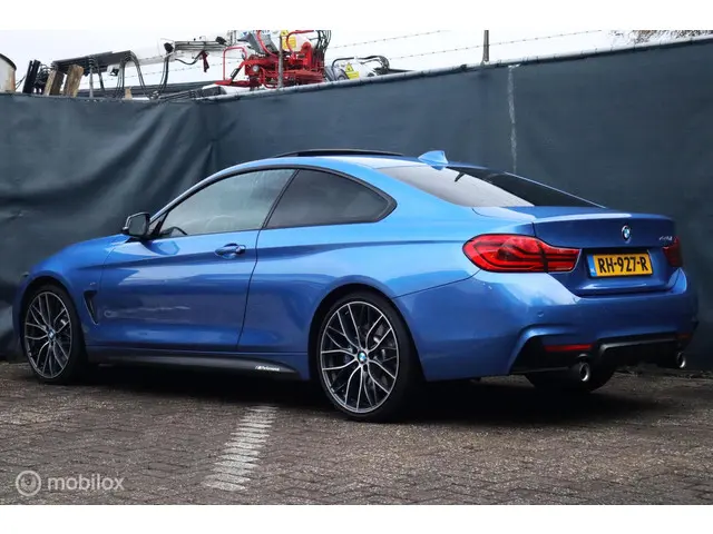 BMW 4 Serie Coupé 440i High Executive 2017 Benzine 6