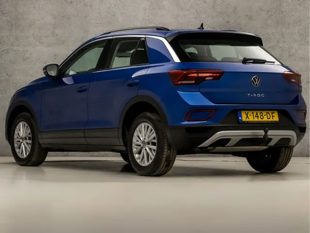 Volkswagen T-Roc 3