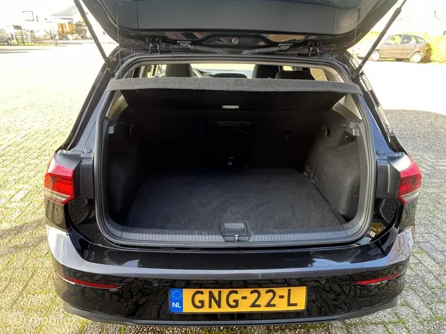 Volkswagen Golf 1.5 eTSI Life Business 2022 Benzine 20