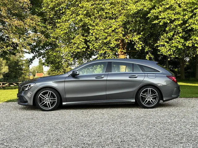 Mercedes-Benz CLA 180 AMG Line 2017 Benzine 4